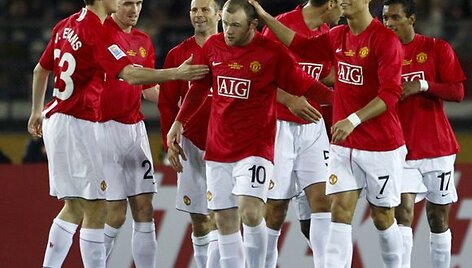 Titulą ginančių &bdquo;Manchester United&ldquo; futbolininkų a&scaron;tuntfinalyje laukia grėsmingi varžovai.