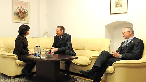 Kanados ministras ir ambasadorius