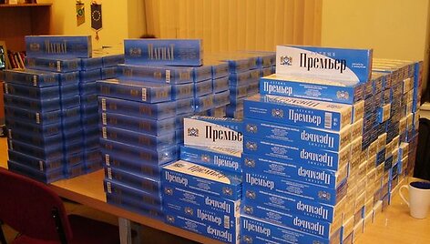 Tranzitinio traukinio lubose rastas baltarusi&scaron;kų cigarečių krovinys.