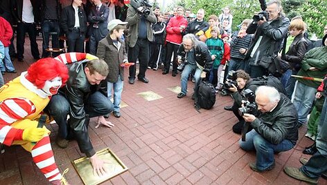 Lietuvos krep&scaron;inio sostinėje Kaune nauja pavarde pasipildė McDonald&lsquo;s krep&scaron;inio Žvaigždžių alėja.