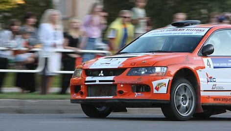 Automobiliai pasiekė Visaginą.