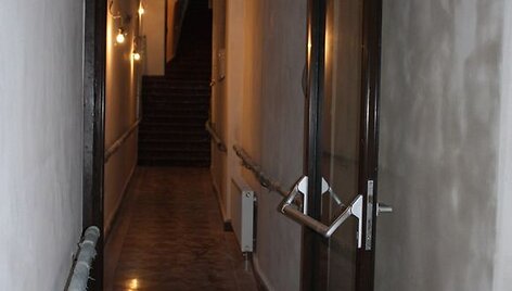 Au&scaron;ros vartų bažnyčioje vykdomi neteisėti remonto darbai.