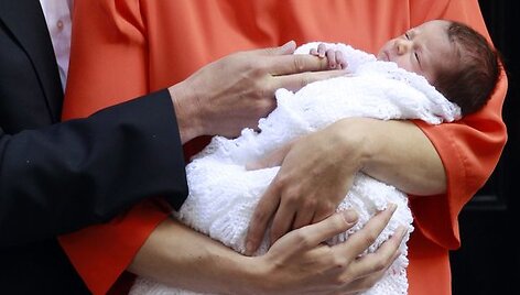 Britų premjeras Davidas Cameronas ir jo žmona Samantha