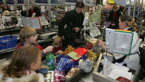Ekonomikos komitetas siūlo apribojimus prekybos įmonėms. 