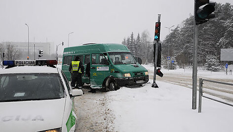 Avarija ir eismo sąlygos pirmadienį sostinėje