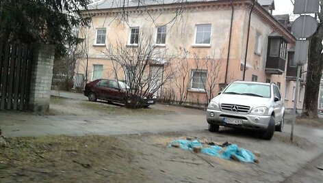 Pažeidėjas su MB visureigiu
