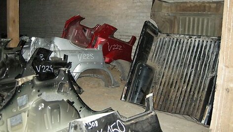 Prabangių automobilių dalys