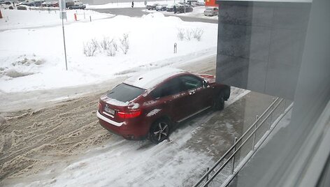 BMW X6 pažeidimas