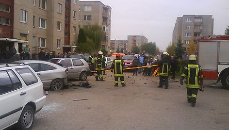 Kėdainiuose sprogęs &bdquo;Mercedes Benz&ldquo; 