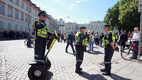 Drąsiaus Kedžio &scaron;alininkų minia Vilniuje susirinko į &bdquo;Teisingumo eiseną&ldquo;