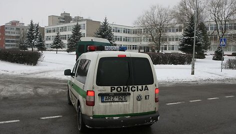 Dėl sprogimo grėsmės Vilniaus gimnazijos evakuacija