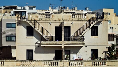 Malta kone visa i&scaron; akmens.