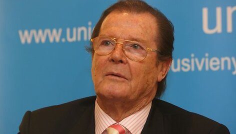 Džeimso Bondo ir kitų vaidmenų kūrėjas lietuvius ragino aukoti pasaulio vaikams.