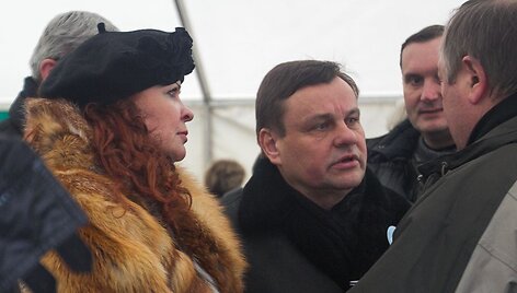 Vydas Gedvilas su drauge