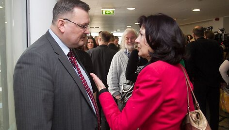 Seime susirinkę Žygaiti&scaron;kiai liko be atsakymo: parlamentarai atidėjo sprendimą dėl skalūnų dujų žvalgybos Lietuvoje.
