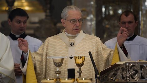 Audrys Juozas Bačkis aukojo mišias Vilniaus arkikatedroje.