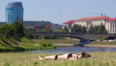 Kar&scaron;tas penktadienis Vilniaus gatvėse