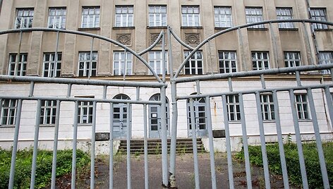 Apleistos mokyklos pastato remontui reikia apie 12 mln. Lt 
