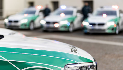 NATO viršūnių susitikimui policijos įsigytų automobilių perdavimo ceremonija