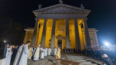 Naktinės mi&scaron;ios Katedroje
