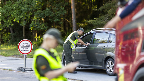 Atvykstančiųjų į Lietuvą patikra Būtingės pasienio kontrolės punkte