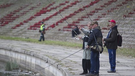 Aplinkosaugininkai ir aplinkos viceministras Linas Jonauskas gaudė žvejus-pažeidėjus.