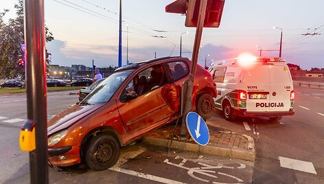 Dariaus ir Girėno gatvėje susidūrė du automobiliai