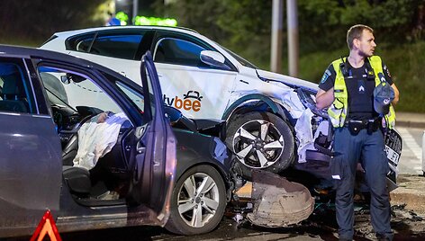 &bdquo;Ford&ldquo; ir &bdquo;Toyota&ldquo; avarija prie Rasų kapinių