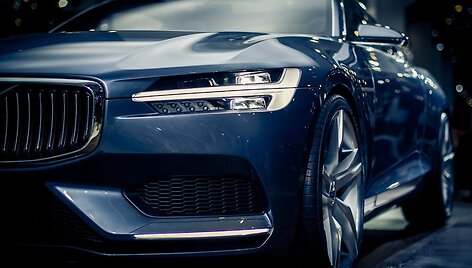 &bdquo;Volvo Concept Coupe&ldquo; automobilis Frankfurto automobilių parodoje