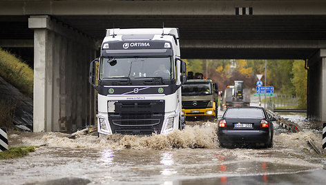 Potvynis po Avižienių viaduku