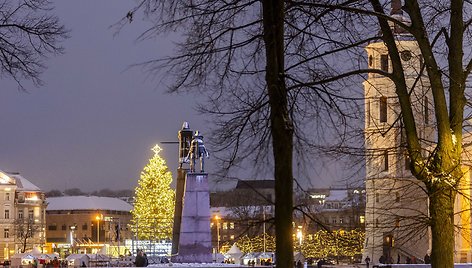 Vilniuje jau šurmuliuoja Kalėdų miestelis