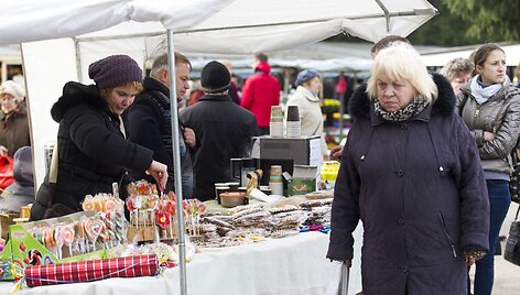 Visų &Scaron;ventųjų diena Vilniaus kapinėse.