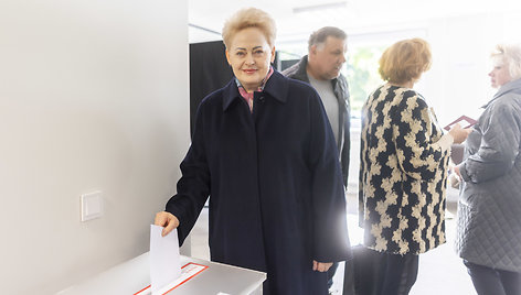 Dalia Grybauskaitė balsavo Prezidento rinkimuose ir referendume