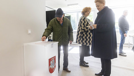 Dalia Grybauskaitė balsavo Prezidento rinkimuose ir referendume