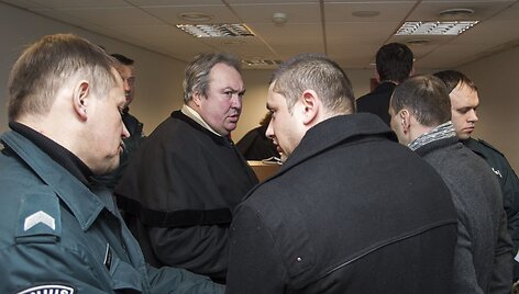Rumunijos piliečiai i&scaron;girdo nuosprendį bankomato duomenų vagystės byloje.