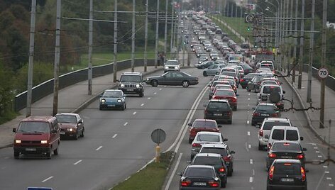 Spalio 3-ąją sostinės gyventojai ir miesto svečiai galėjo stebėti Vilniaus gatvėmis važiuojančių motociklininkų koloną &ndash; taip baikeriai pažymėjo sezono pabaigą.