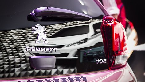 Prancūziškai-japoniško „Peugeot 108“ pasirodymas Ženevoje