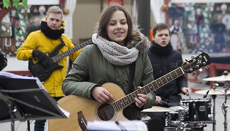 Vilniaus gatvėse prasidėjo tradicinė Kaziuko mugė.