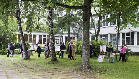 Pleneras skirtas Gedulo ir vilties dienai, kuri Lietuvoje minima birželio 14-ąją, paminėti.