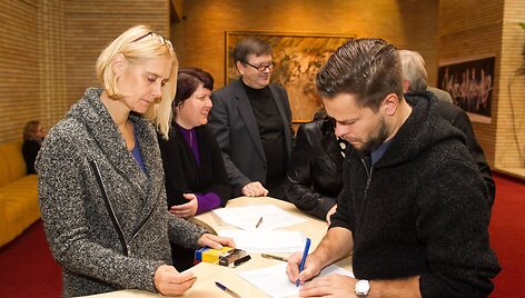 Lietuvos teatralai suabejojo Kultūros ministro kompetencija ir reikalauja jo atsistatydinimo