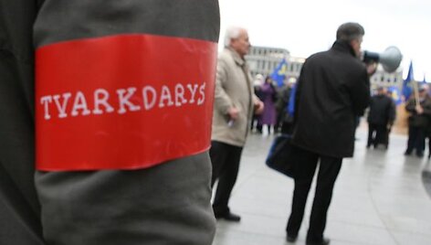  Kaip teigė protestuotojai, po pirmosios protesto akcijos lapkričio 4 dieną, i&scaron; mero Viliaus Navicko komentarų jiems tapo ai&scaron;ku, kad miesto valdžia neturi jokių argumentų, nėra atlikusi analizės, vertinimų, skaičiavimų dėl tokio privatizavimo privalumų ar galimų neigiamų pasekmių.