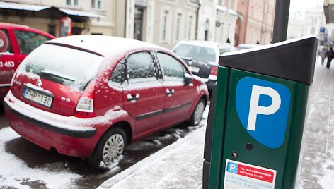 Mokėjimo automatai nuo sausio 1 dienos priims tik eurus.
