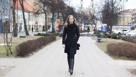 Trečios kartos Amerikos lietuvė, 22 metų Kendra Kir&scaron;onis, gimė ir augo Los Andžele, saulėtoje Kalifornijoje. 