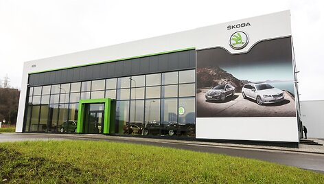 Naujasis &bdquo;&Scaron;koda&ldquo; automobilių pardavimo salonas