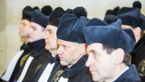 &Scaron;v. Jonų bažnyčioje Vilniaus universiteto garbės daktaro vardai suteikti diplomatui ir profesoriui