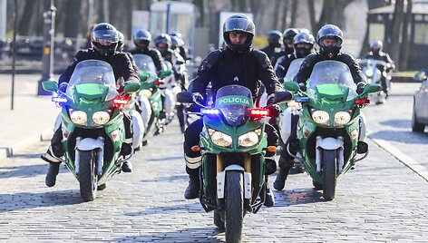 Lietuvos kelių policija pradėjo patruliuoti motociklais