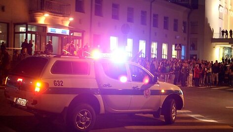 Lietuvos rinktinės krep&scaron;ininkai i&scaron;kilmingai sutikti oro uoste