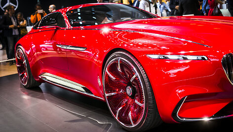 Ekstravaganti&scaron;kasis &bdquo;Mercedes-Maybach 6&ldquo; koncepcinis modelis