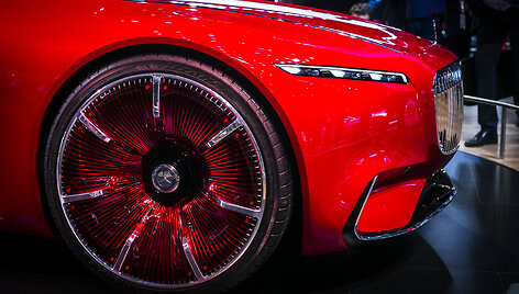Ekstravaganti&scaron;kasis &bdquo;Mercedes-Maybach 6&ldquo; koncepcinis modelis
