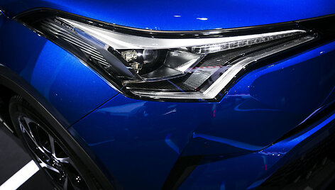 &bdquo;Toyota C-HR&ldquo; debiutas Paryžiaus automobilių parodoje